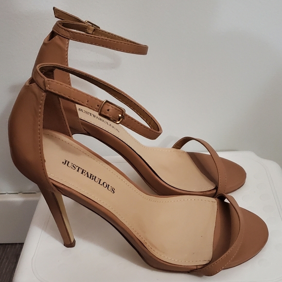 Heels - Picture 2 of 3